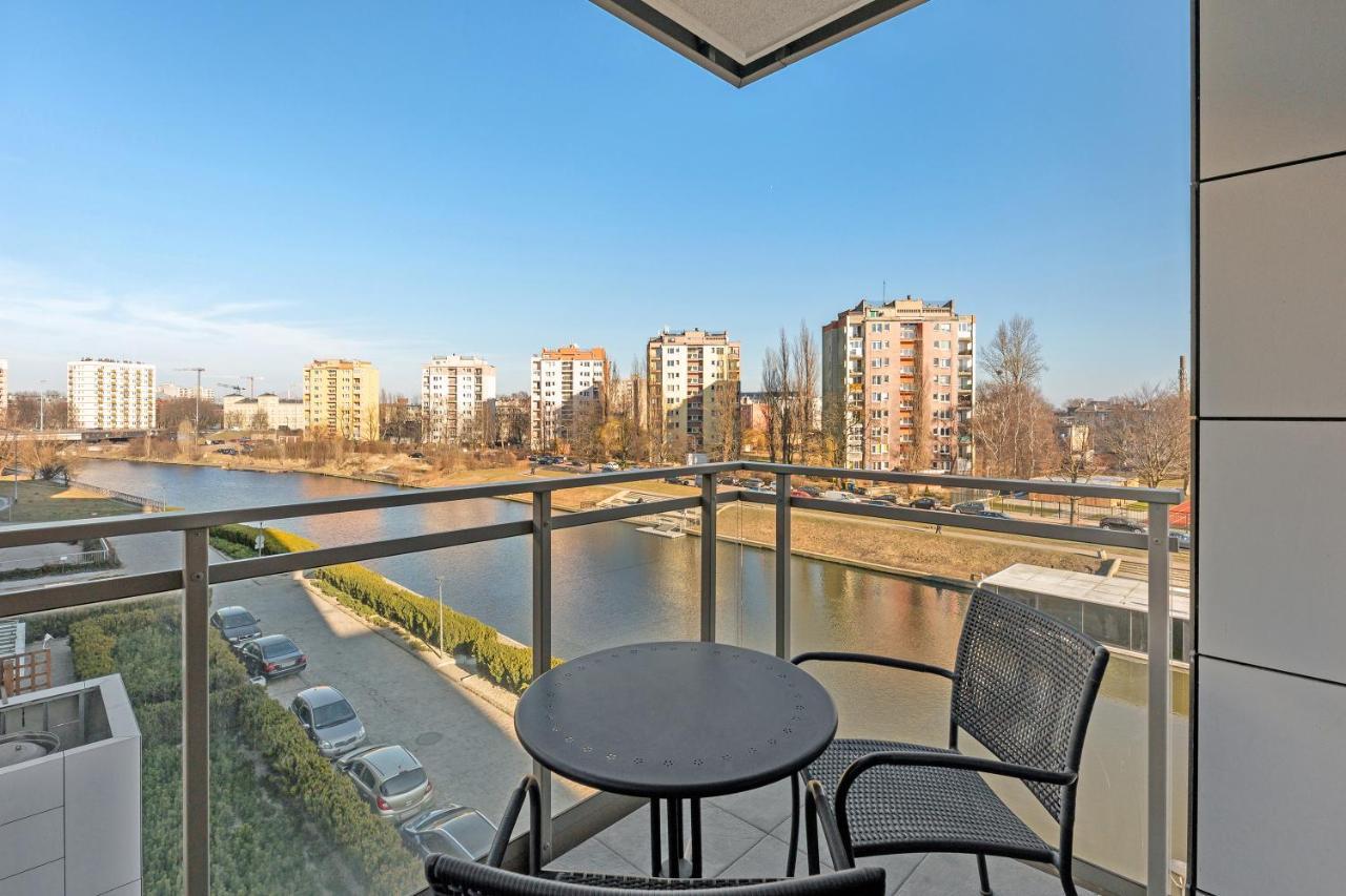 Nowa Motlawa Spa, Pool, Gym & Parking By Downtown Apartments Gdansk Ngoại thất bức ảnh