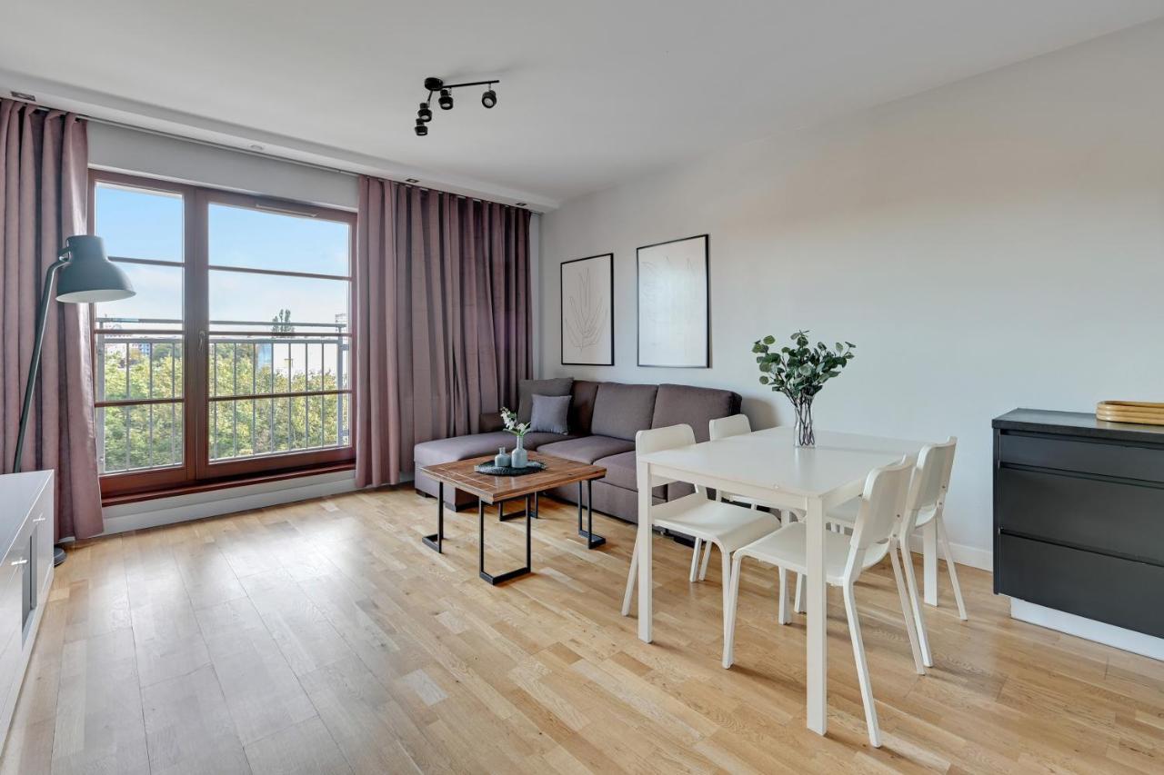 Nowa Motlawa Spa, Pool, Gym & Parking By Downtown Apartments Gdansk Ngoại thất bức ảnh