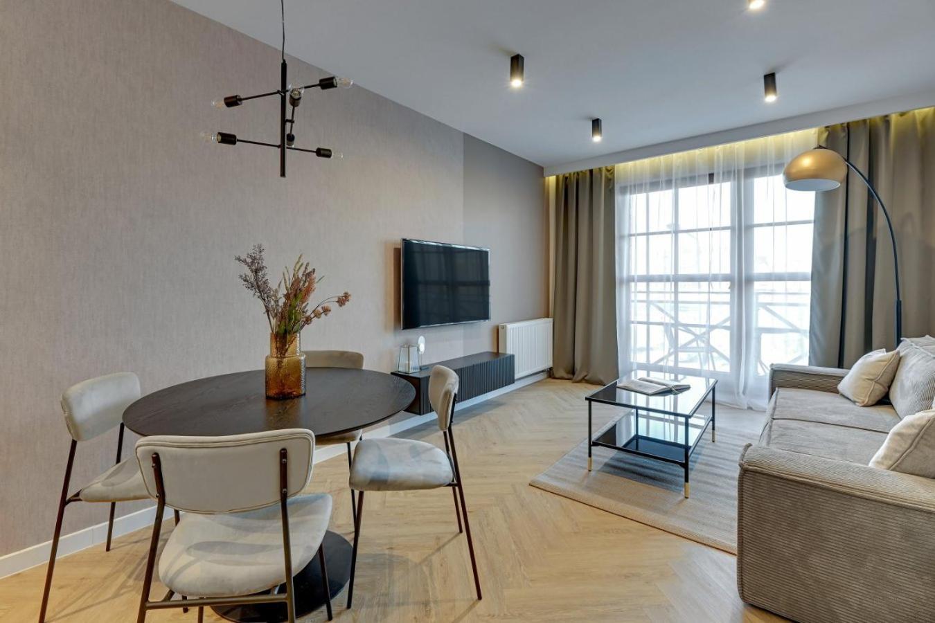 Nowa Motlawa Spa, Pool, Gym & Parking By Downtown Apartments Gdansk Ngoại thất bức ảnh